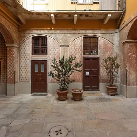 Oasi Urbana In Duomo ميلان